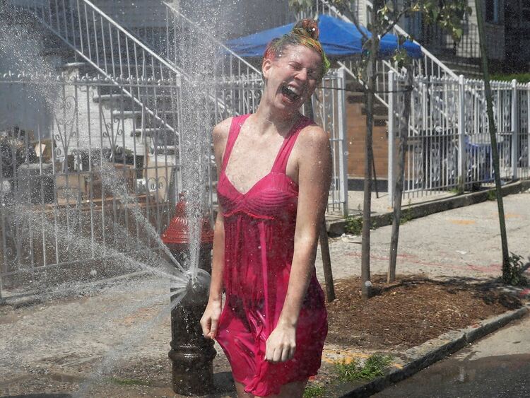 Жега в събота, валежи с гръмотевици