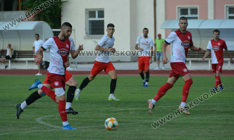 „Саяна Хасково“ разби „Борислав“ със 7:0 на Ямача. Христо Димитров с хеттрик