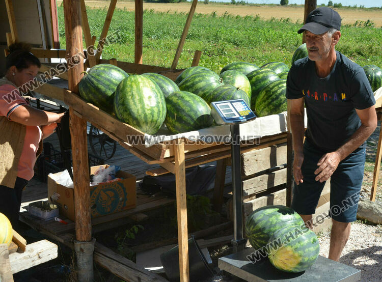 Жалват се от ежедневни проверки на пазара между Хасково и Конуш