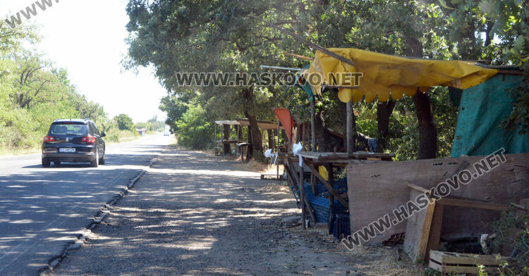 Жалват се от ежедневни проверки на пазара между Хасково и Конуш