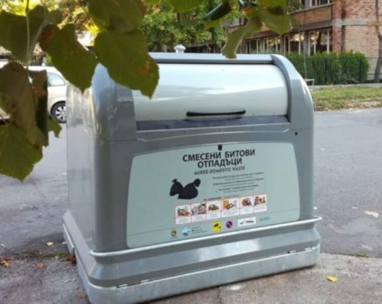 Автоматизирани съдове за твърди битови отпадъци се поставят в пернишките села