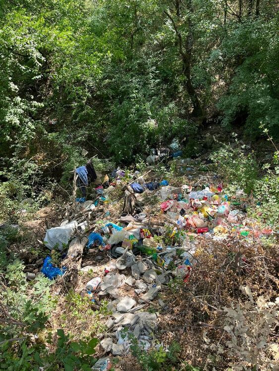 Читателка: Красивата природа край Арда е превърната в сметище