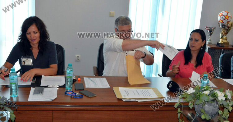 Собственикът на „ЕМ комфорт“ спечели с 4,4 млн.лв търга за паркингите до „21 век“ и пл “Свобода“, но с друга фирма