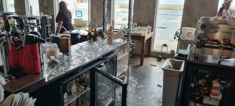 Серия от земетресения люлее Исландия