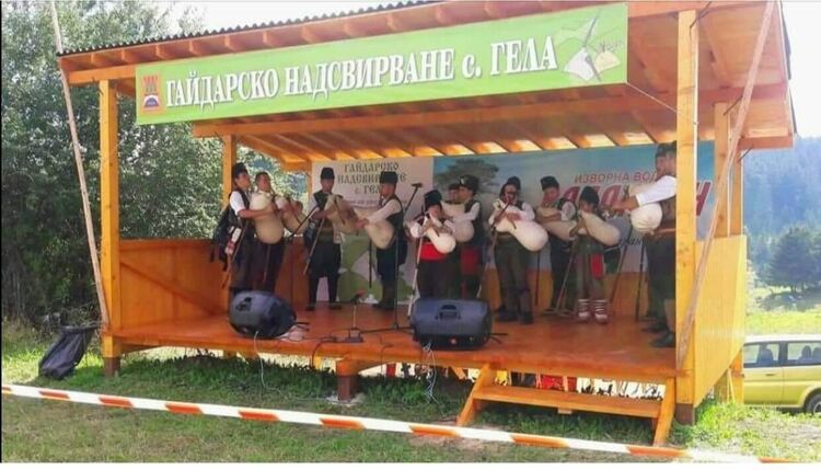 Хиляди се чакат за гайдарското надсвирване край с.Гела