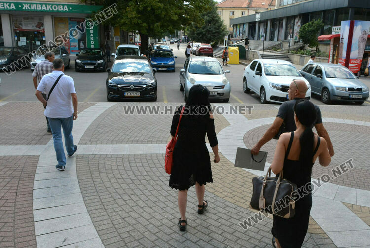 Собственикът на „ЕМ комфорт“ спечели с 4,4 млн.лв търга за паркингите до „21 век“ и пл “Свобода“, но с друга фирма