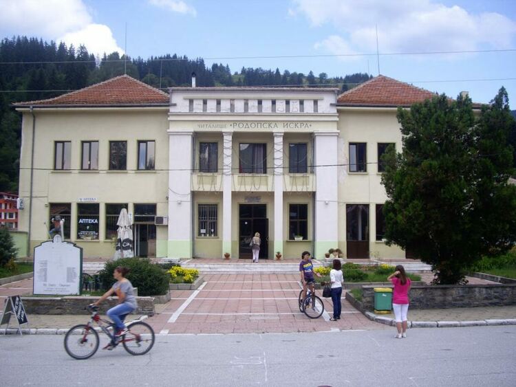 В Чепеларе ще "борят" зависимост от  наркотиците при младежите с театрални форуми