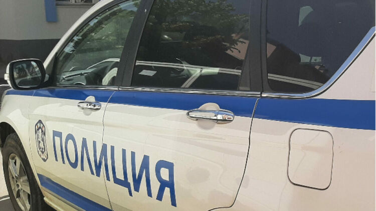Автомобил с пренабити номера е установен от служители на ОДМВР – Перник