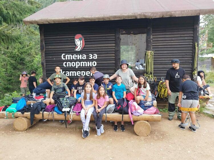 Общо 250 златаровци през това лято ще изпитат удоволствието от лагерния живот