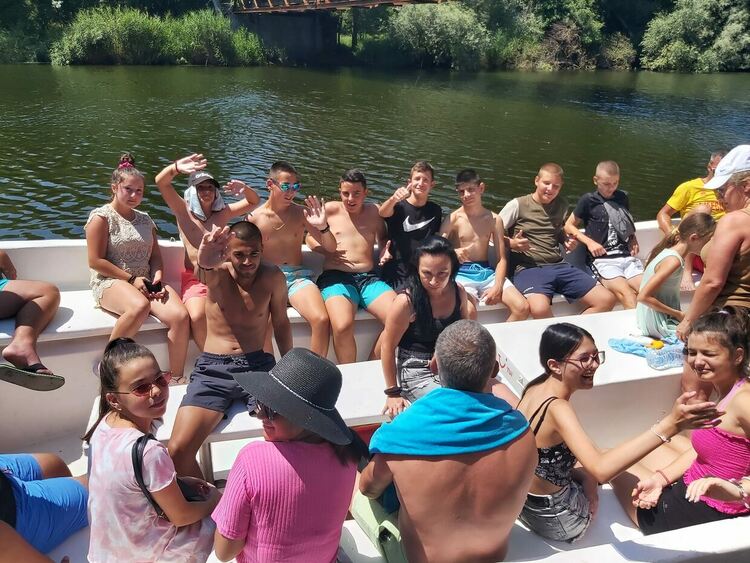 Общо 250 златаровци през това лято ще изпитат удоволствието от лагерния живот