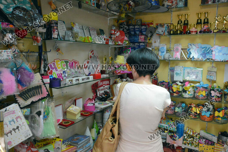 Проверяват обектите за продажба на райски газ на непълнолетни и в Хасково