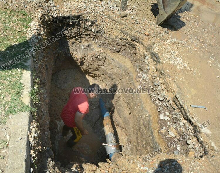 Затворени улици в Хасково заради ВиК аварии, „Бадема“ без вода