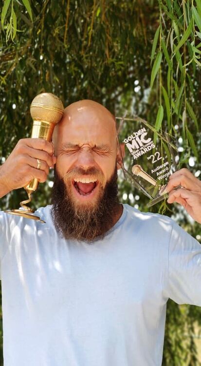 Димитровградчанинът Димитър Иванов-Капитана е най-добрият български стендъп комедиант