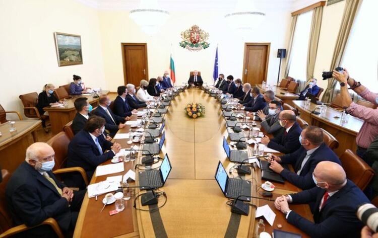 Правителството назначи 25-има областни управители