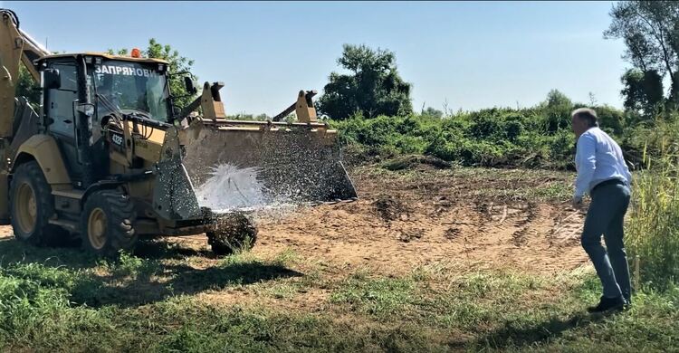 Стартираха строителните дейности по изграждането на нов хоризонтален дренаж и водопровод в село Червен