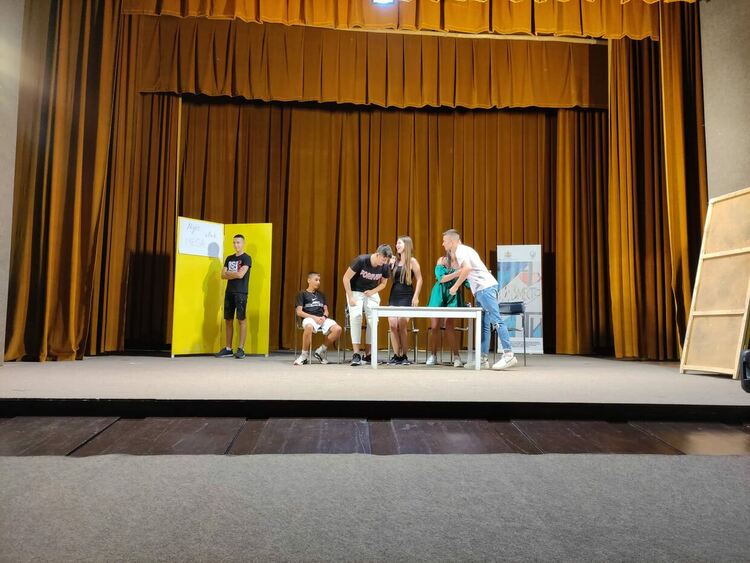 В Чепеларе се изявяват младежи от няколко града, обединени против зависимостите