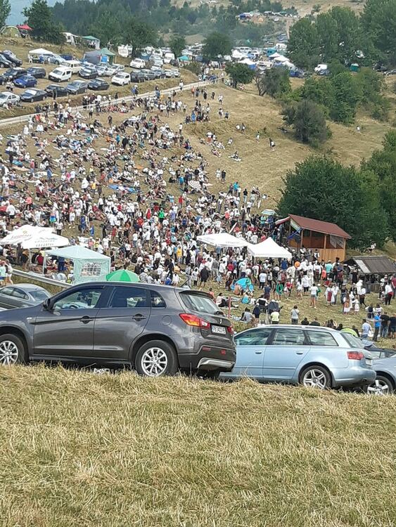 Хиляди на поляните над Гела за гайдарското надсвирване и традиционния Илинденски събор