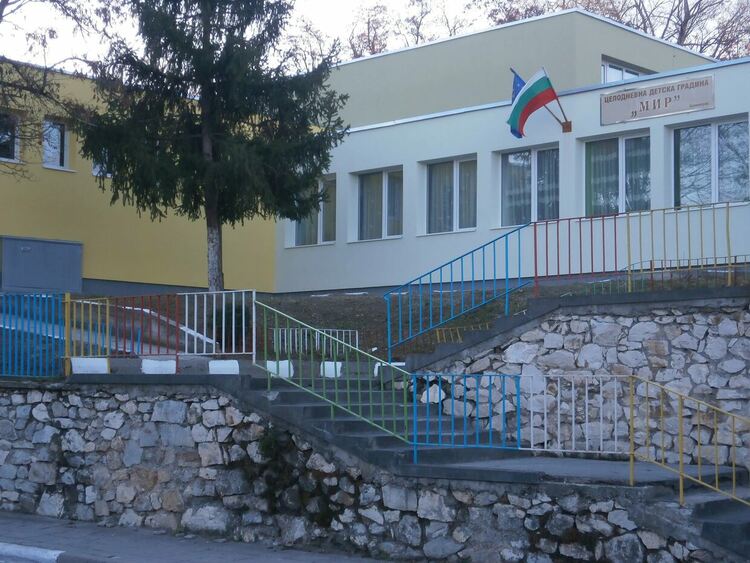 Детска градина "Мир" в Асеновград ще се сдобие с площадка за обучение по безопасност на движението 