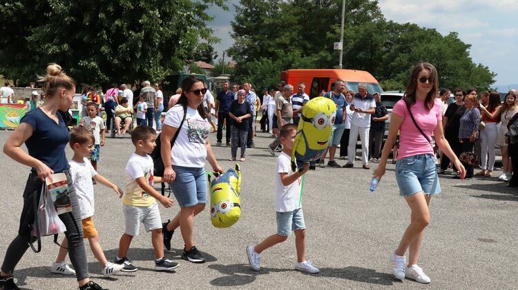 Празникът на Горно Прахово събра стотици жители и гости на селото от близо и далеч