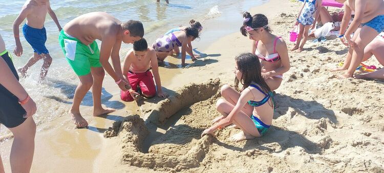 Ученици от ОУ "Юрий Гагарин" се върнаха с тен и положителни емоции от морето