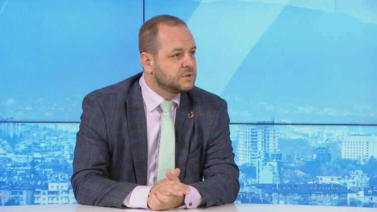 Сандов за АМ "Струма": Не говорим за спиране на строежа, а в АПИ дори няма пари за него