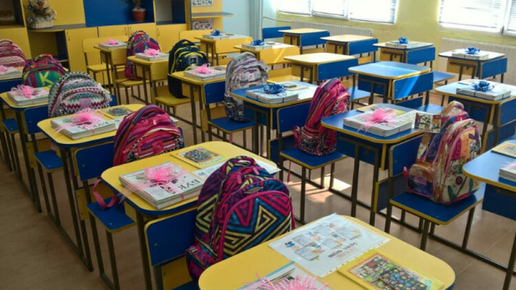 Семействата на 230 първокласници в Кърджали са подали молби за еднократна помощ