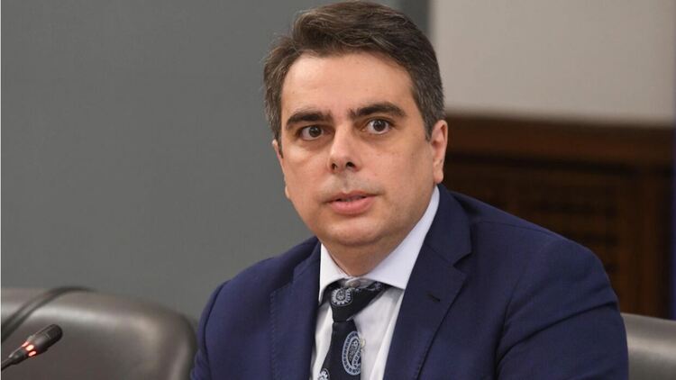 Асен Василев: Учудващо е защо служебният кабинет се е притеснил за енергетиката