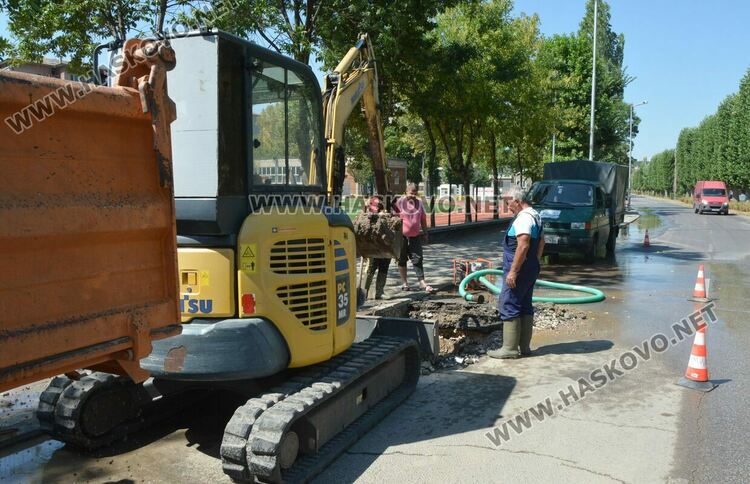 ВиК авария до стадион „Младост“ оставя района без вода