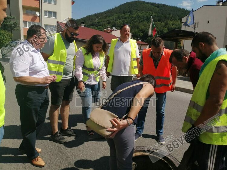 Подменят канализацията на ул. "Евридика" без да я разкопават