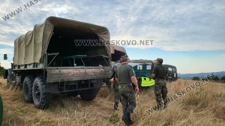 Военна техника на пожара край Брягово