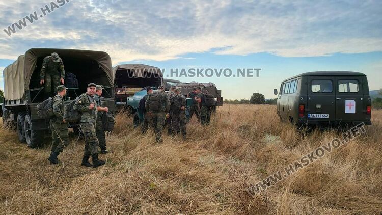 Военна техника на пожара край Брягово