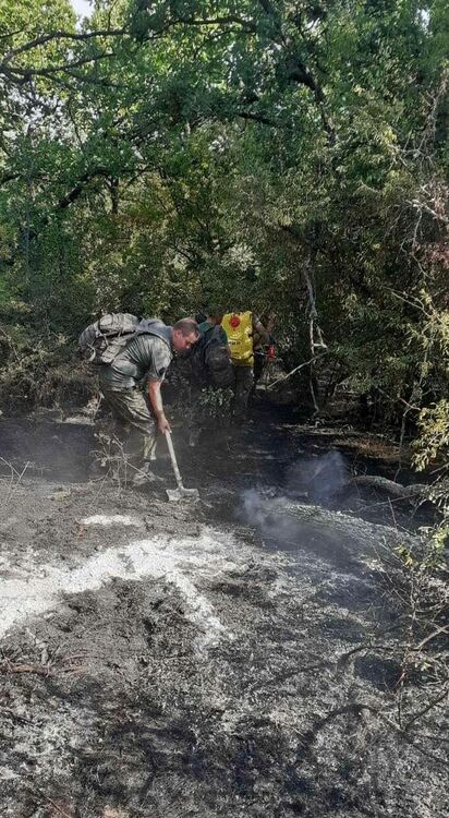 Две огнени огнища остават в Хасковско