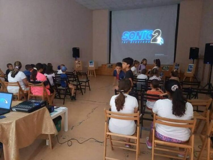 Киното е чудесен начин да прекарате време с приятели