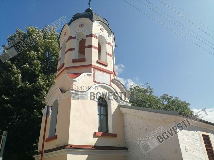 Десетки хора се поклониха пред Божията майка в църквата в Писаница