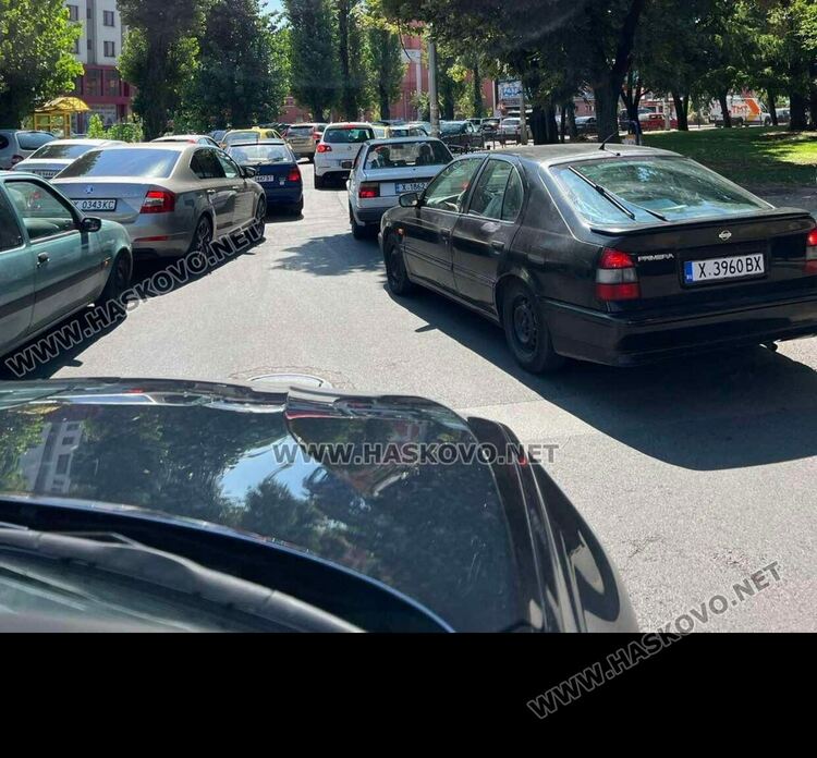 Отново задръствания в центъра на Хасково в началото на седмицата