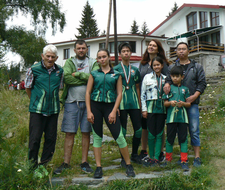 4 медала за хасковските ориентировачи от състезания в Родопите