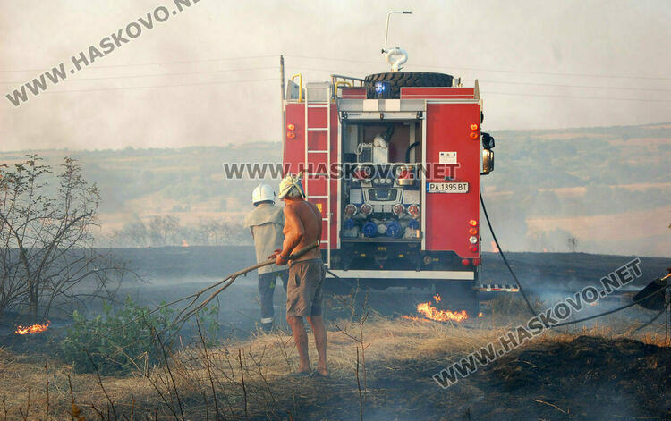 Пожар избухна между Оряхово и Васково 