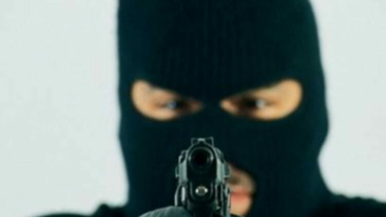 Разбиха магазин в Перник