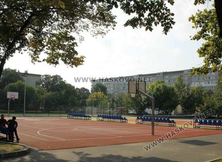 Спортна площадка и комбинирано игрище за баскетбол ще се изградят в кв. Черноконево