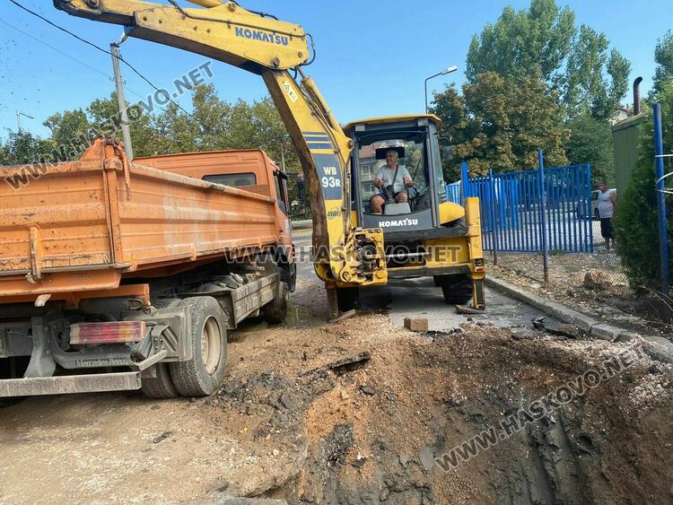 Спукана тръба оставя зона от кв. „Македонски“ без вода