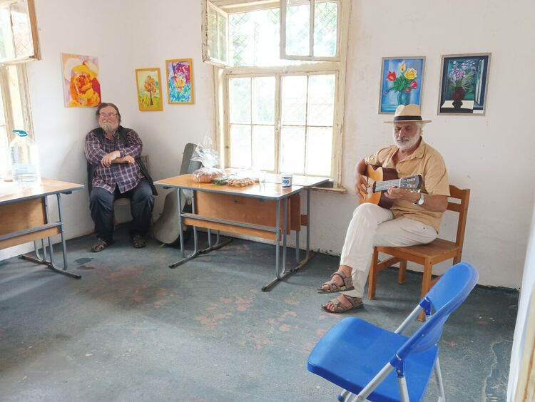 Село Градина заживя с духа на първомайски художници