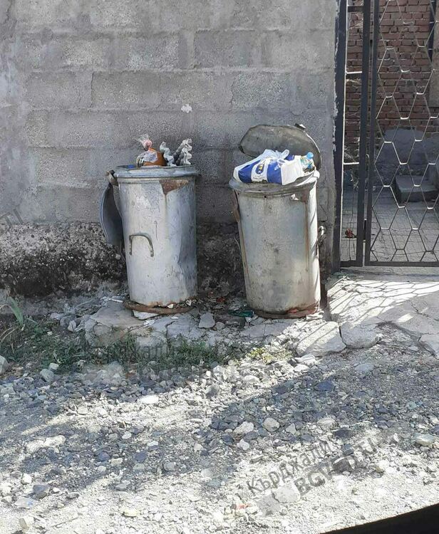 Ултиматум от Резбарци: Ако днес не вдигнете боклука,го стоварваме пред Общината!