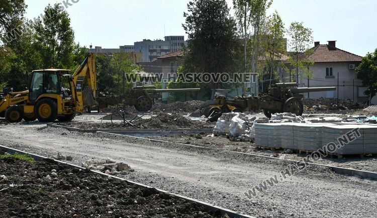 Алеите, осветлението и спортните площадки в парка над ДНА вече са оформени