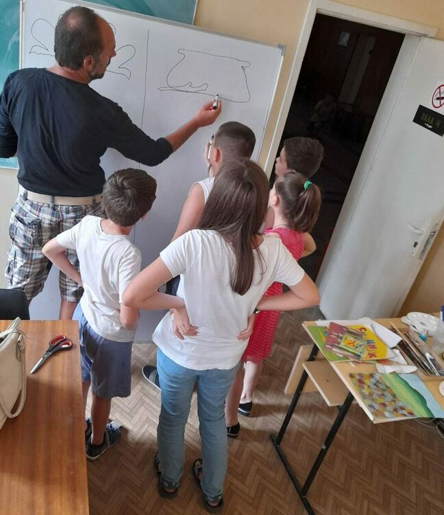 Продължават заниманията на български и украински деца с Клуб на жените 