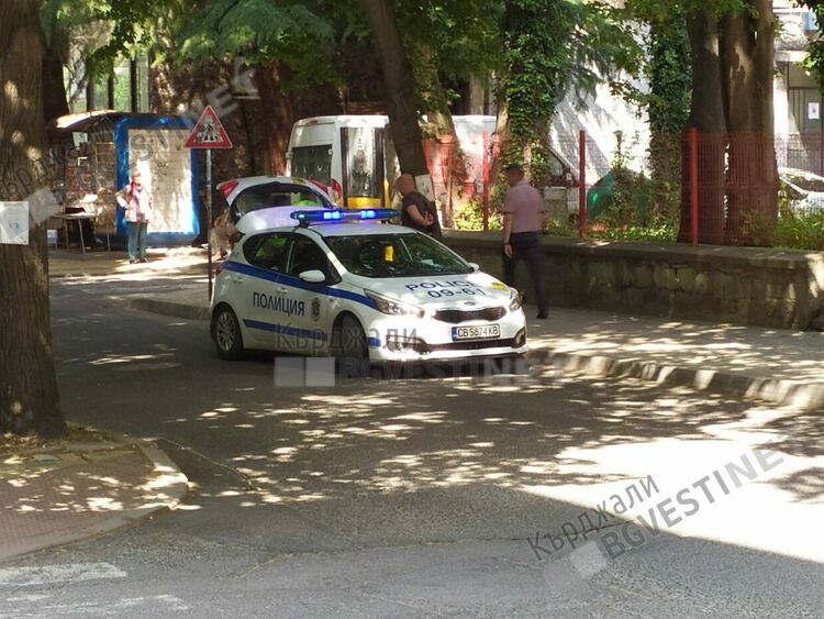 Задържаха 32-годишен потрошил машина за фреш в Градската градина в Кърджали