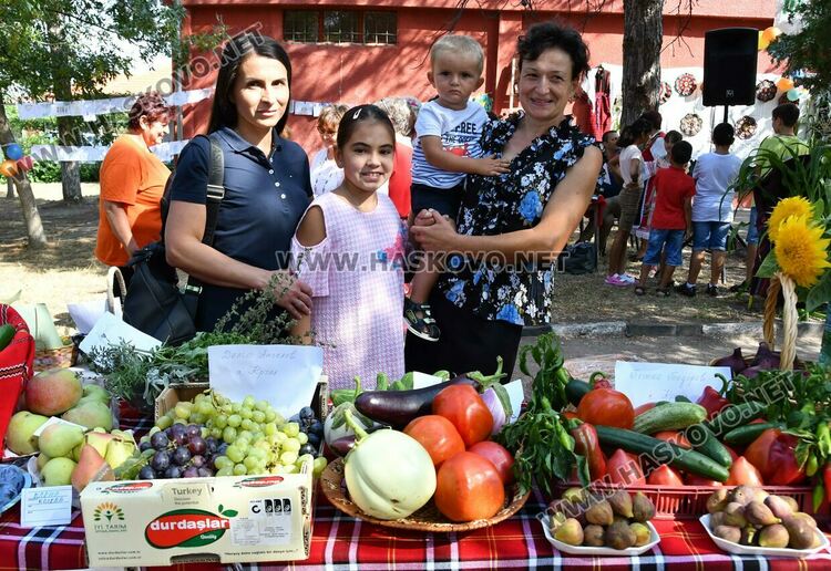 Показаха даровете на природата в Празник на плодородието