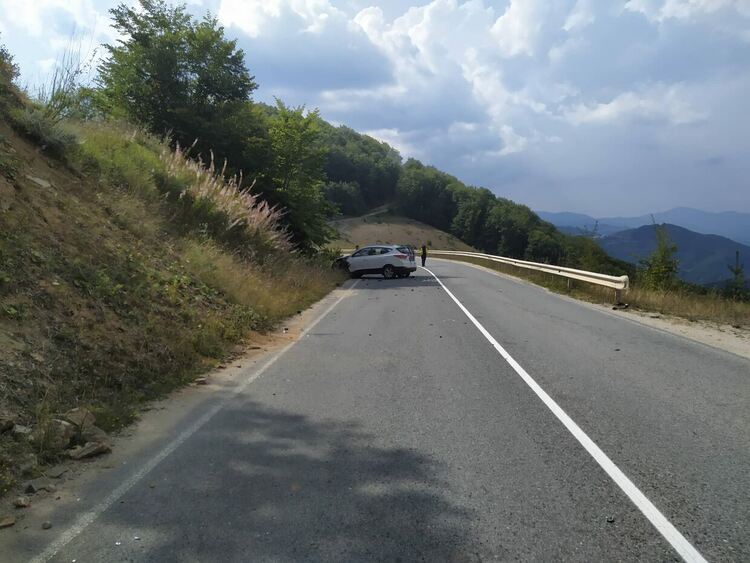 Отново трагедия на пътя! 35-годишен моторист загина след зверски удар на пътя Девин-Михалково