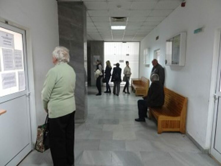 НОИ изплаща пенсиите на лица с изтекъл срок на инвалидността до 30 юни 2022 г. през целия август