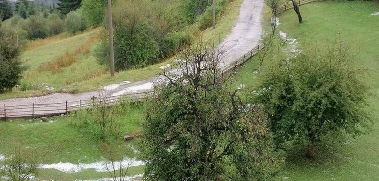 снимка фб:градушка край с.Гела 