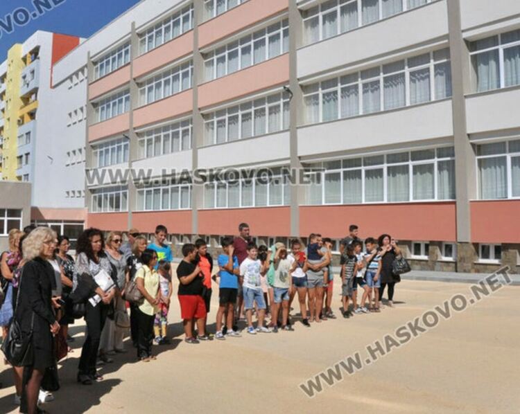 6 приоритетни точки в първата общинска стратегия за развитие в образованието